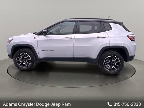 Used 2025 Jeep Compass Trailhawk w/ Trailer Tow Group image 6