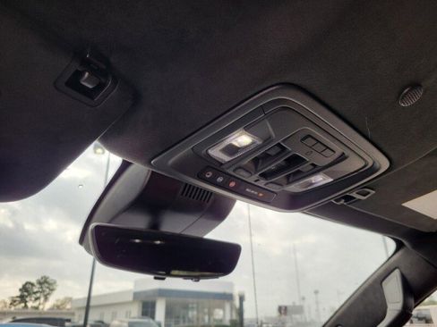 Used 2024 GMC Sierra 1500 Denali Ultimate image 25