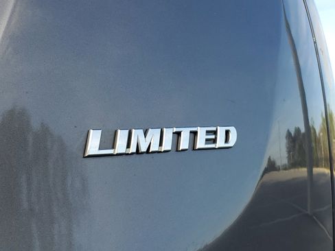 Used 2015 Toyota RAV4 Limited image 7