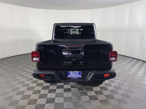 Used 2022 Jeep Gladiator Mojave AWD/4WD image 8