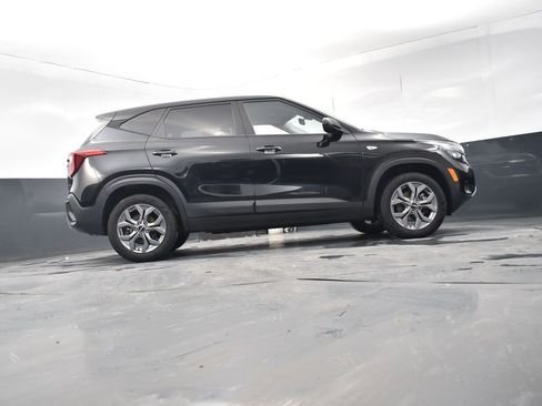 Used 2024 Kia Seltos LX image 28