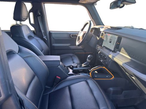 Used 2023 Ford Bronco Badlands image 20