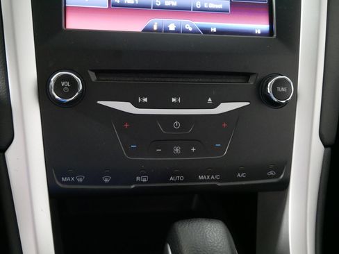 Used 2013 Ford Fusion SE image 23