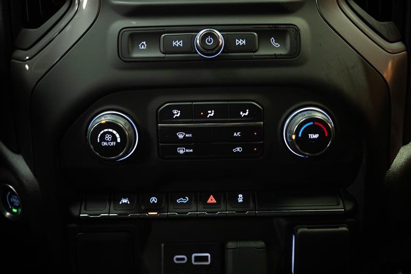 Used 2023 Chevrolet Silverado 1500 Custom w/ LPO, Dark Essentials Package AWD/4WD image 19
