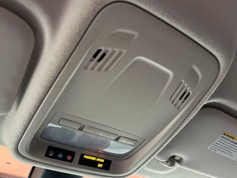 Used 2017 Chevrolet Cruze LT w/ Convenience Package image 46