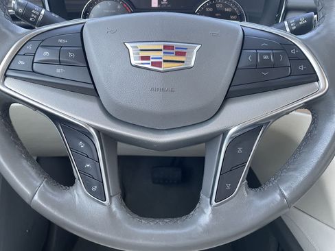 Used 2023 Cadillac XT5 Premium Luxury AWD/4WD image 10