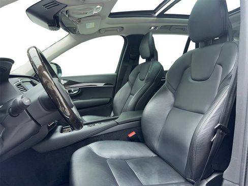 Used 2018 Volvo XC90 T5 Momentum w/ Convenience Package image 37