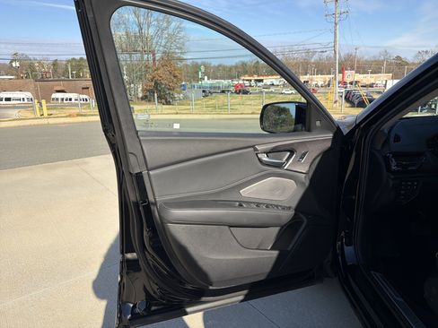 Certified 2025 Acura RDX SH-AWD w/ Advance Package image 14