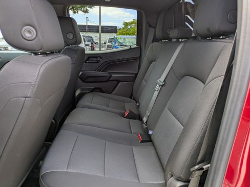 Used 2025 Chevrolet Colorado Trail Boss w/ Midnight Edition AWD/4WD image 14