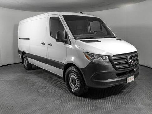 Used 2022 Mercedes-Benz Sprinter 2500 image 8