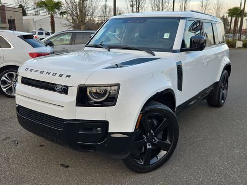 New 2026 Land Rover Defender 110 X-Dynamic SE image 1