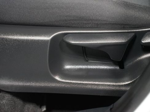 Certified 2024 Toyota Corolla Cross LE image 32