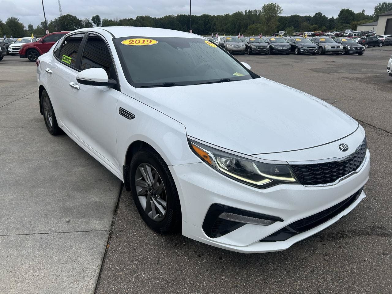 Used 2019 Kia Optima LX FWD image 3