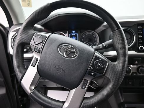 Used 2023 Toyota Tacoma SR5 AWD/4WD image 20