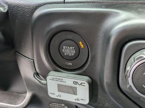 Used 2022 Jeep Gladiator Rubicon w/ LED Lighting Group AWD/4WD image 21