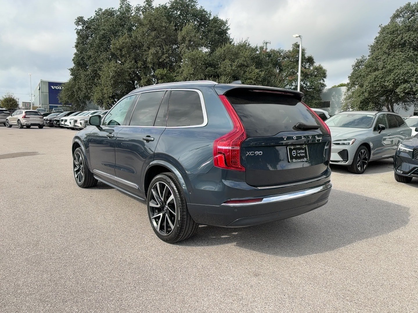 Certified 2024 Volvo XC90 B6 Plus w/ Protection Package Premier AWD/4WD image 4