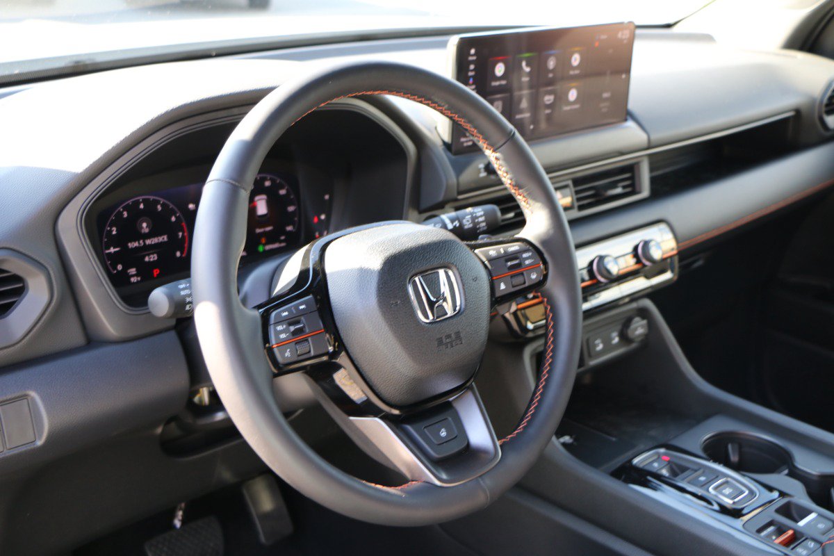 Used 2026 Honda Pilot TrailSport image 19