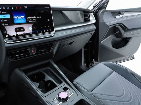 New 2026 Volkswagen Tiguan SE image 23