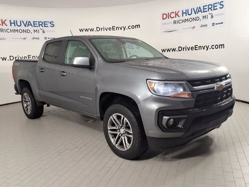 Used 2022 Chevrolet Colorado LT w/ LT Convenience Package AWD/4WD image 3