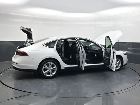 New 2026 Honda Accord LX image 39