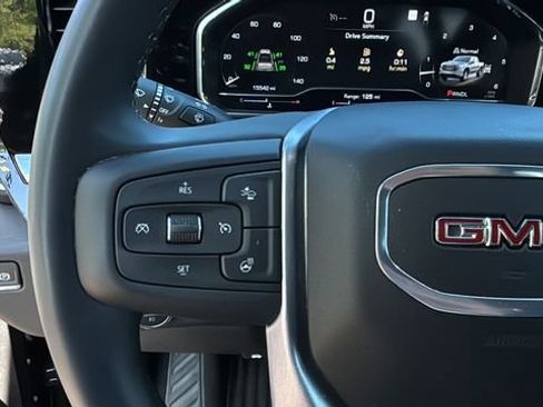 Used 2025 GMC Sierra 1500 Elevation image 21