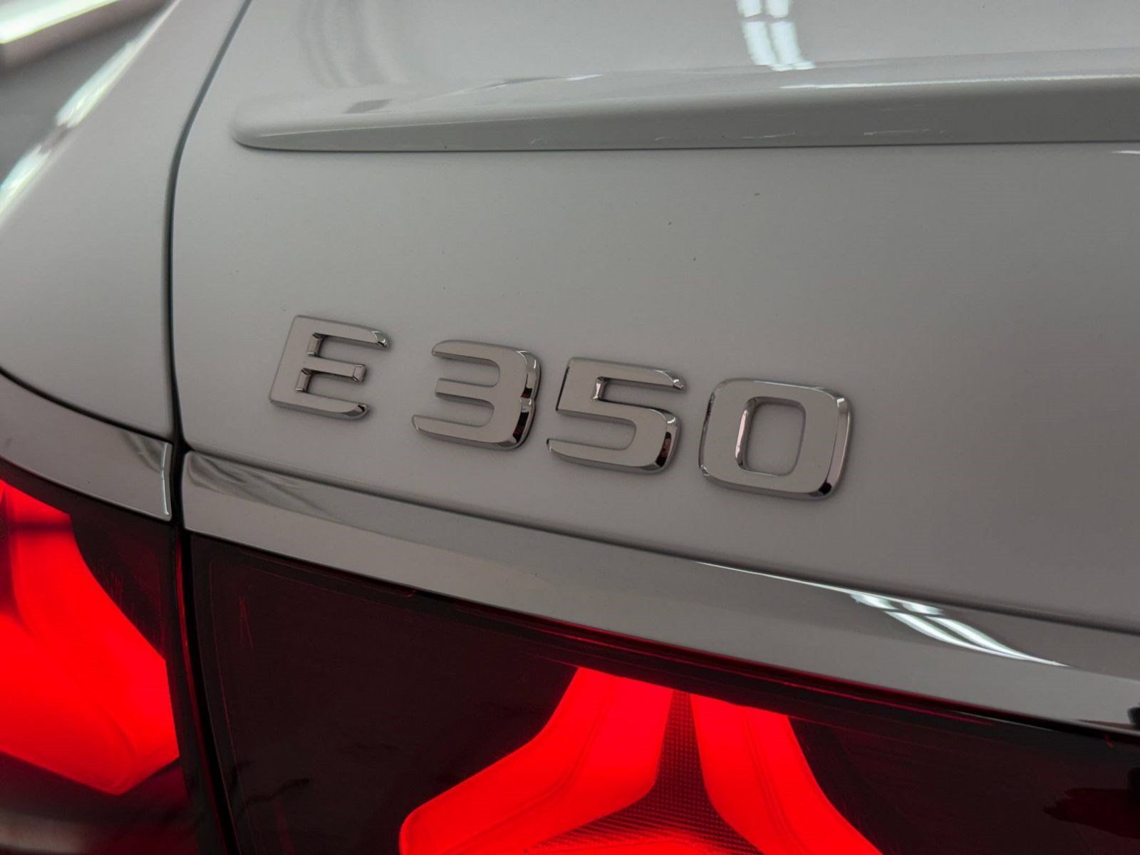 Used 2025 Mercedes-Benz E 350 4MATIC Sedan image 26