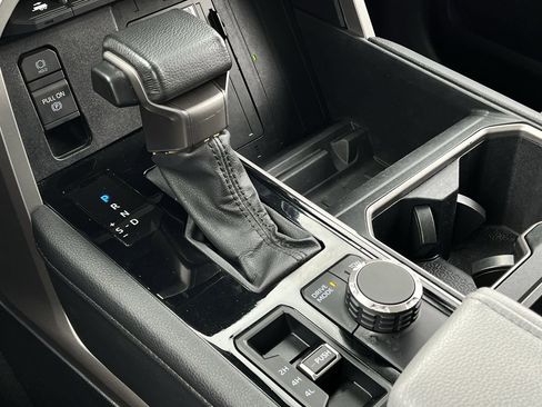 Used 2024 Toyota Tundra Limited image 17