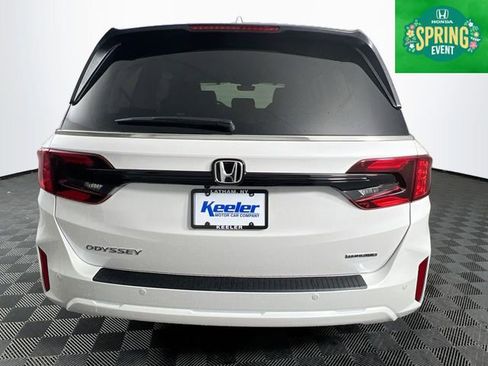 New 2026 Honda Odyssey Touring image 5