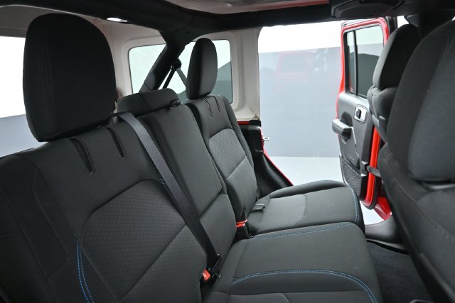 Used 2022 Jeep Wrangler Unlimited Rubicon 4xe w/ Cold Weather Group AWD/4WD image 20