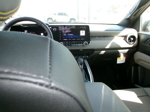 New 2026 Chevrolet Colorado ZR2 image 19