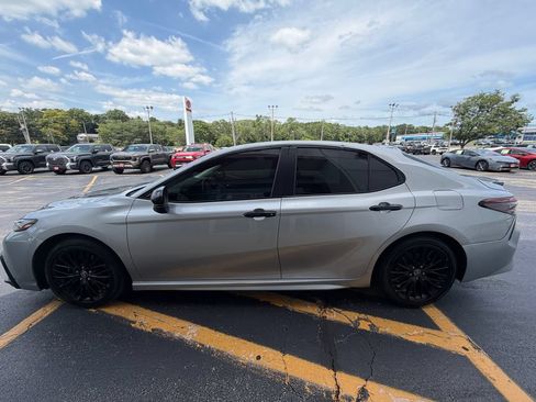 Used 2021 Toyota Camry SE AWD/4WD image 8