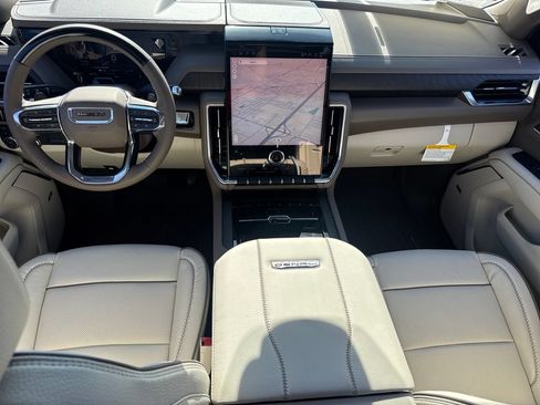 New 2026 GMC Yukon Denali w/ Denali Reserve Package AWD/4WD image 17