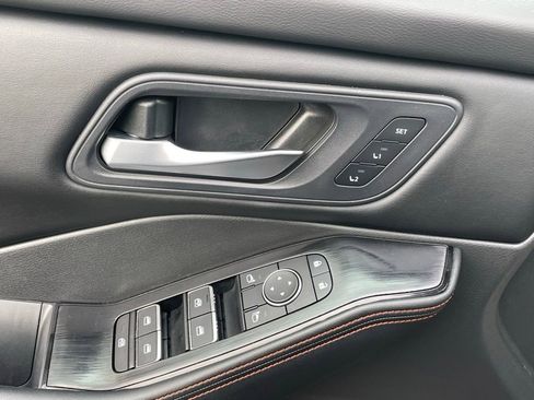 Used 2025 Nissan Rogue SV w/ Rock Creek Premium Package image 31