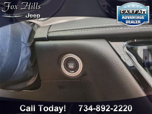 New 2025 Chrysler Pacifica Select w/ Fav Edition Package image 23