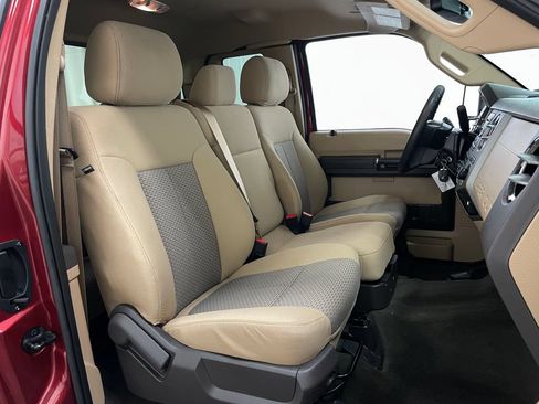 Used 2014 Ford F250 XLT w/ XLT Premium Package AWD/4WD image 37