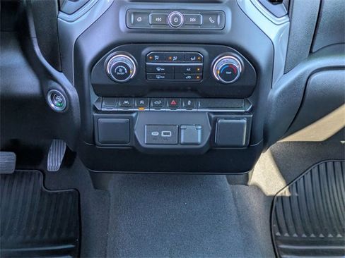 Used 2022 Chevrolet Silverado 1500 Custom image 20