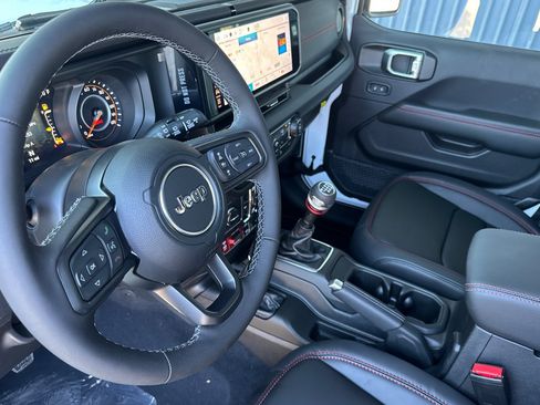 New 2026 Jeep Wrangler Unlimited Rubicon AWD/4WD image 9