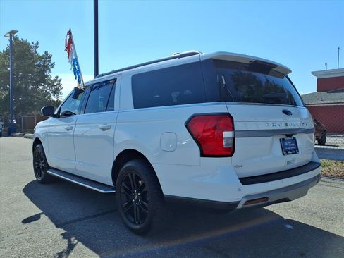 Certified 2023 Ford Expedition Max XLT image 9