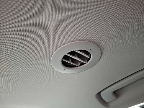 Certified 2018 Chevrolet Traverse LT image 27