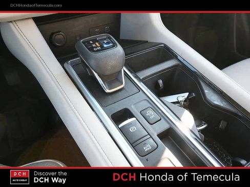 Used 2022 Nissan Pathfinder SL w/ SL Premium Package image 11