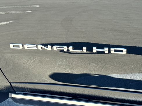 New 2026 GMC Sierra 2500 Denali w/ Denali Reserve Package image 10