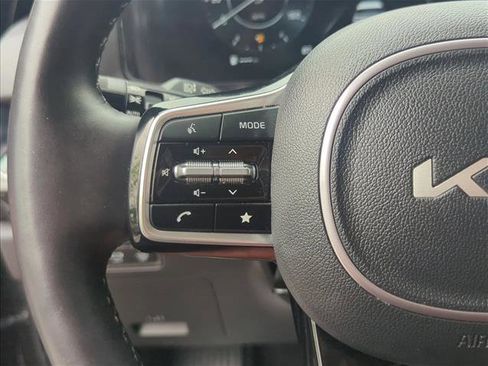 Used 2024 Kia Carnival SX Prestige FWD image 16