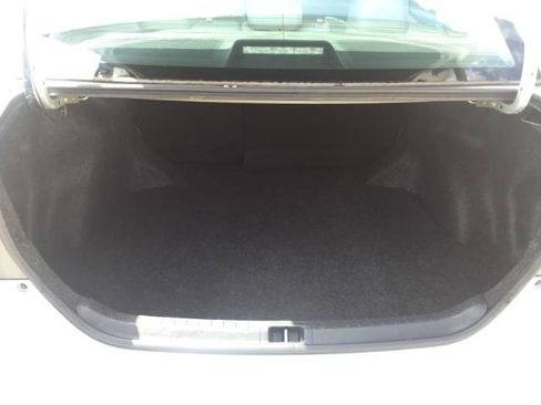 Used 2015 Toyota Corolla image 20