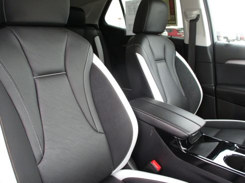 Used 2025 Buick Envision Sport Touring image 40