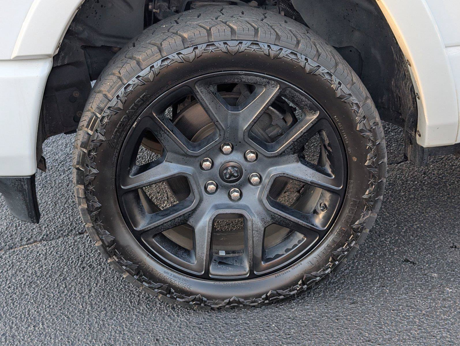 Used 2021 RAM 1500 Laramie AWD/4WD image 11
