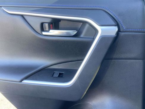 Used 2019 Toyota RAV4 XSE image 16
