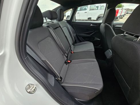 Used 2025 Volkswagen Jetta Sport FWD image 28