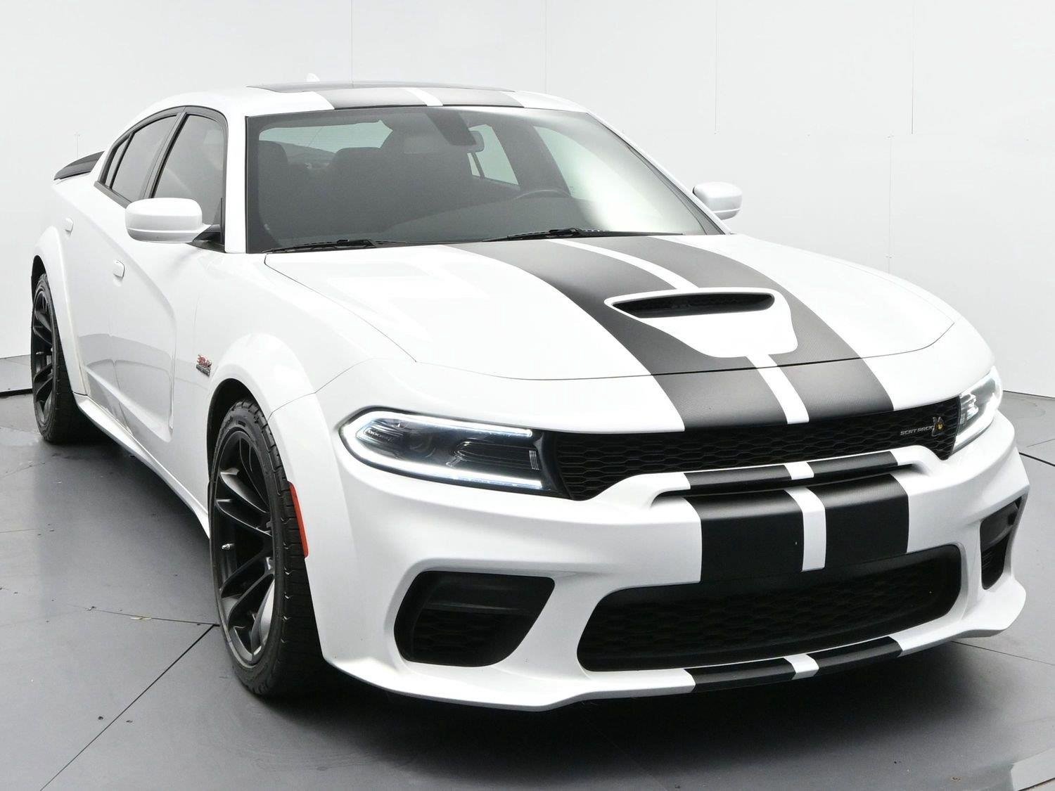 Used 2022 Dodge Charger Scat Pack RWD image 2