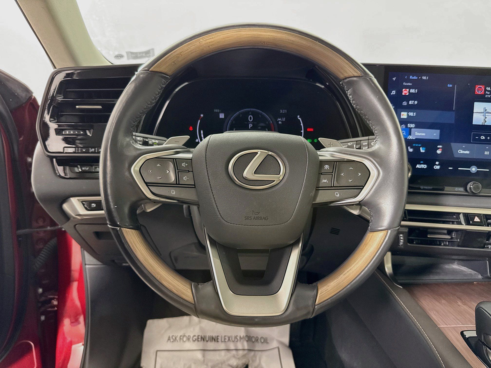 Used 2023 Lexus RX 350 AWD w/ Accessory Package (Z1) image 12