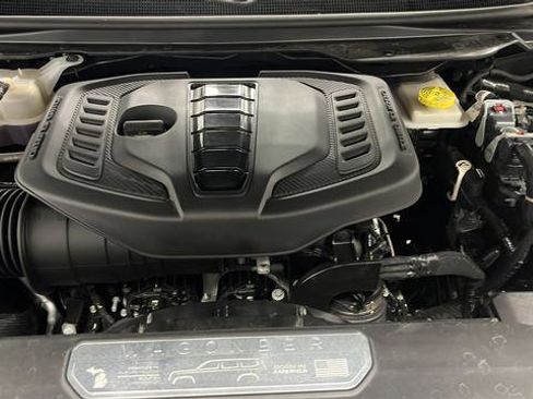 Used 2024 Jeep Wagoneer L Series II w/ Convenience Group I image 33